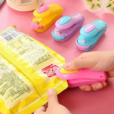 Portable mini heat sealer for snack bags