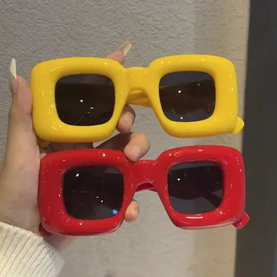 Quirky Thick-Frame Women's Sunglasses UV-Protection