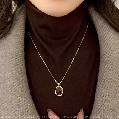 Mehrlagige goldene Bernstein-Pullover-Halskette, Minimal - 2