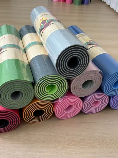 Çift renkli TPE yoga matı 6mm yüksek yoğunluk kaymaz
