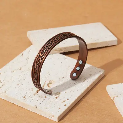 Grenzüberschreitend beliebtes Magnet-Armband-Ring-Set Magnetarmband Blüten Antik-Rotkupfer gebürstet Vintage-Stil Schmuck für Herren und Damen