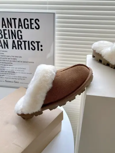 Thick-Sole Lamb Wool Crossover Winter Slippers for Women - 9