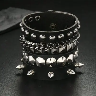 Punk-Stil Herren-Mehrschicht-Vintage-Armband mit Nieten-Kettenglieder und Lederarmband Accessoires - Heißverkäufer im europäisch-amerikanischen Grenzhandel