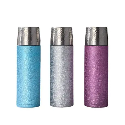 Vakuum-Thermobecher mit Titanbeschichtung, Teetrennung, gehämmerte Optik