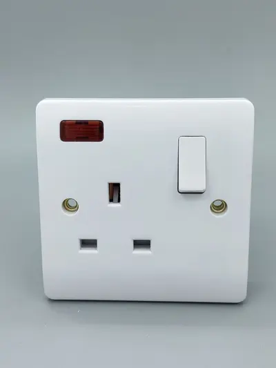 British Standard Bakelite Wall Socket Panel, 13A Three-Pin Socket - 11
