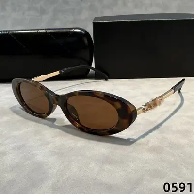 Oval Retro Women's Sunglasses, Polarized UV400, Acetate and Metal Frame - 3