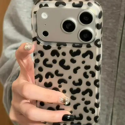Açık kahverengi leopar desenli iPhone 16 Pro kılıfı, darbe önleyici
