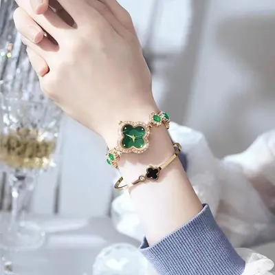 Luxus-Damenuhr mit Kleeblatt-Design und Diamanten - 3
