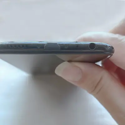 Micro-USB silicone dust cap for charging port