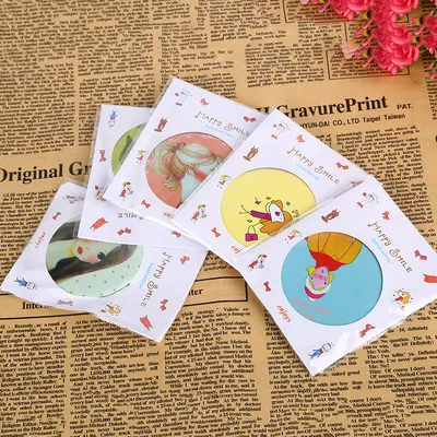 Small Round Pocket Mirror, Mini Portable Makeup Mirror, Gift Size