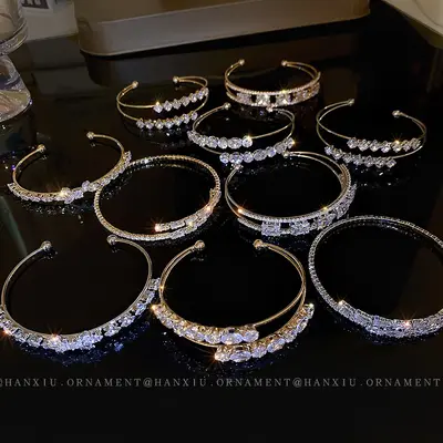 Zircon ribbon open bangle bracelet