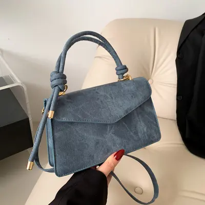 Kadın Küçük Omuz Çantası Sade Tasarım Kare Çapraz Askılı Çanta