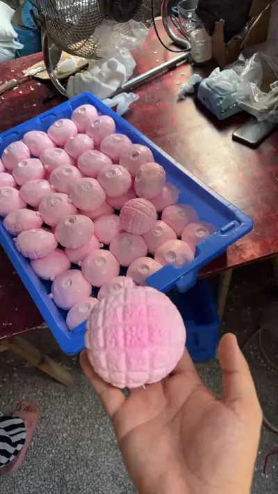 Hong Kong Style Pineapple Bun Squishy Stress Toy, Large Slow-Rebound - 9