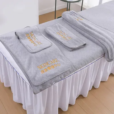Beauty Salon Towel Coral Fleece with Laser Engraving and Embroidered Logo