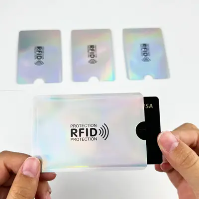 Sınır ötesi lazer rfid kart tutucu anti-tarama anti-manyetikliği giderme anti-hırsızlık fırçası NFC banka kimlik kartı alüminyum folyo koruyucu kart tutucu
