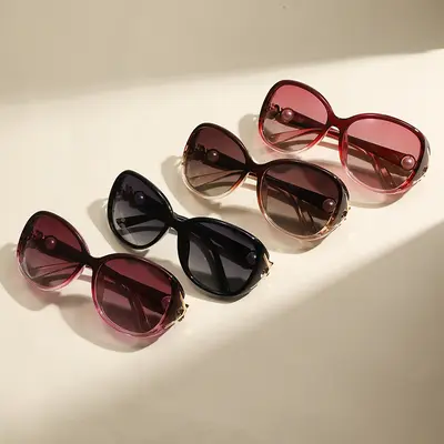 Women's Fox Head Pearl Sunglasses, Model 8849 - 4