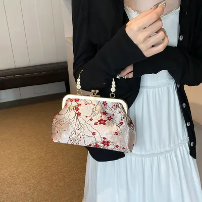 Embroidered Chinese Style Women's Handbag, Chain Flap Crossbody Bag - 3