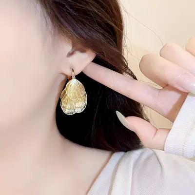 Gold hollow petal tassel ear cuffs for women