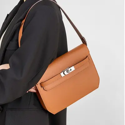 Genuine Leather Retro Briefcase, Large Capacity Messenger Bag for Men and Women - 3