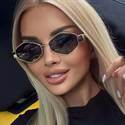 Oval Metal Frame Sunglasses for Women - 12