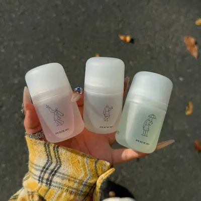 PEACH JO + Niacinamide White Tea Rain Forest Antiperspirant Dew Drop Body Talc Deodorant Sweat Absorbing Antiperspirant Cream for Women - 1