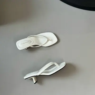 ALIGUIFEI Thin Heel Flip-Flops