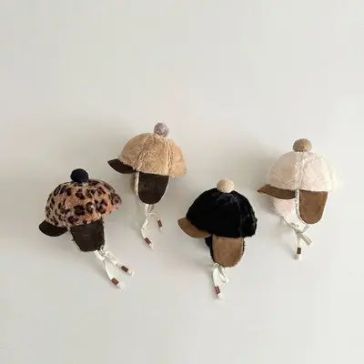 Kore bebek şapkası, rüzgar geçirmez peluş, kulak korumalı siperlikli