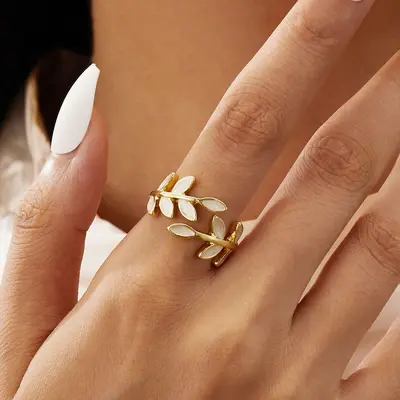 Simple Leaf-Shaped Open Unisex Ring