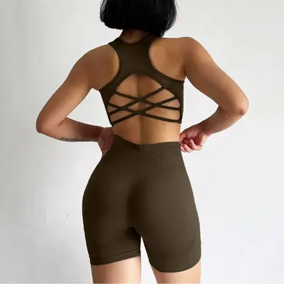 Dikişsiz Kadın Yoga Seti, Atlet ve Şort, Sütyenli İkili Takım - 10