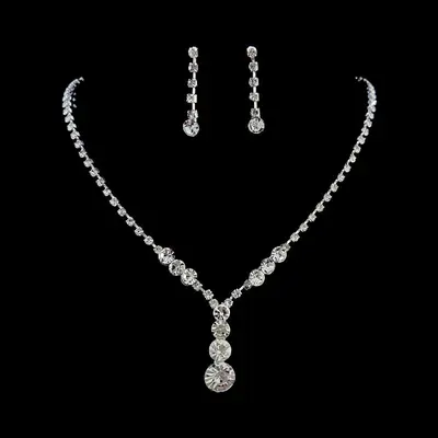 Cross-border bestselling fashion pearl necklace for women bridal jewelry earrings high-end luxury niche collarbone chain accessories - 7