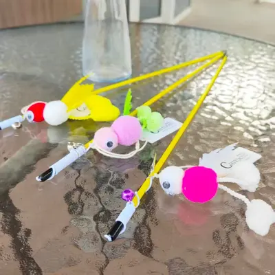 New Cat Toy Teaser Wand Little Bee Feather Bell Cat Toy Interactive Teaser Stick Pet Supplies for Boredom Relief