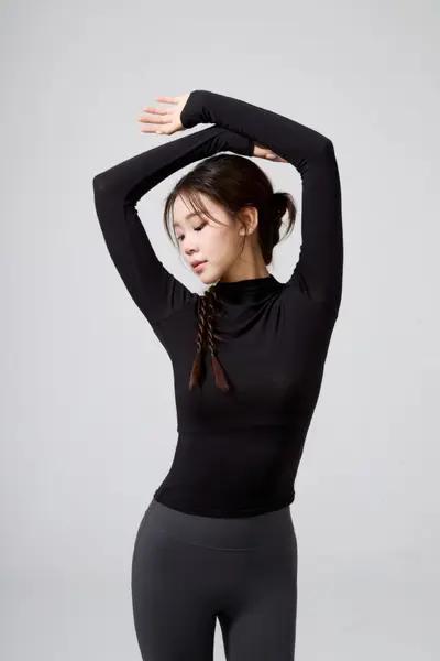麓川柔软亲肤半高领运动瑜伽上衣显瘦百搭瑜伽服女秋冬长袖运动服 - 8