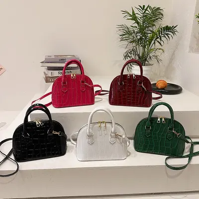 Crocodile-Pattern Shell Women's Single-Shoulder Underarm Bag