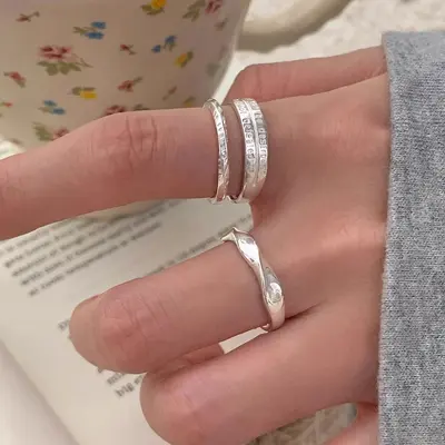 Geometric Möbius ring for women, open adjustable, luxury style - 3