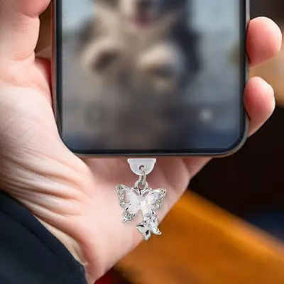 Renkli Kelebek Ay Kolye Kişiselleştirilmiş Avrupa ve Amerika Android Okuyucu için Uygun Apple Telefon Toz Fişi Kombinasyonu