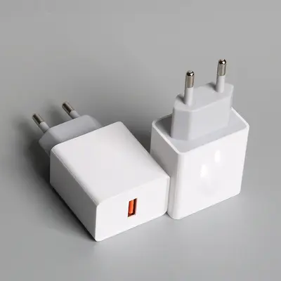Sınır ötesi Avrupa standardı 5V3A hızlı şarj 1A şarj cihazı 2A Amerikan standardı usb şarj başlığı 20W kablosuz LED lambalar ve masa lambaları için uygundur