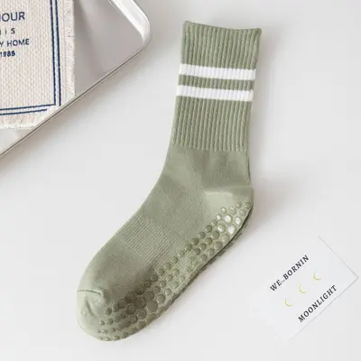 Five-Toe Non-Slip Pilates and Yoga Socks, Mid-Calf, Solid Color - 9