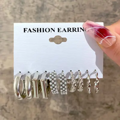 Avrupa ve Amerikan tarzı metal küpeler kare geometrik küpeler retro imitasyon inci küpeler Hepburn tarzı küpe seti 6 parça - 11