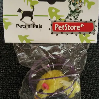 Katzenspielzeug-Set mit Plastikbällen und Kauspielzeug