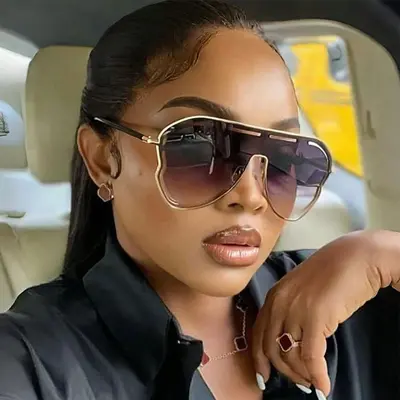 Wide-Frame Women's Party Sunglasses with One-Piece Lenses