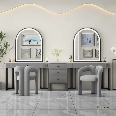 Cream-Style Studio Makeup Vanity Table with Lights