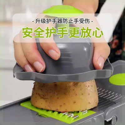 Multifunctional vegetable chopper and shredder - 5