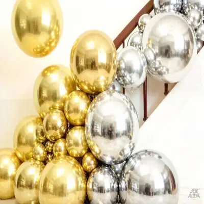 Silver 4D Round Aluminum Foil Balloons, 10 and 18 inch
