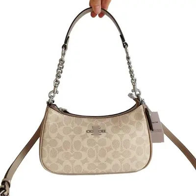 Coach Outlet 2025 Teri 25 Underarm Bag, Classic Signature Single Shoulder Handbag