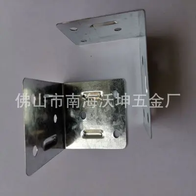 In-stock connector sheet metal corner protectors, iron wooden box packaging case accessories, galvanized plate corner wraps, non-perforated and perforated metal corner protectors