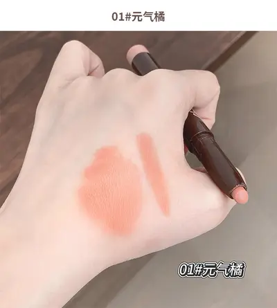 Charm Fun Soft-Matt Lippenkonturenstift in Nude-Tönen