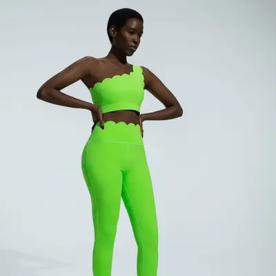 Single-Shoulder Ruffle Open-Back Yoga Set with Removable Cup Sports Bra - 4