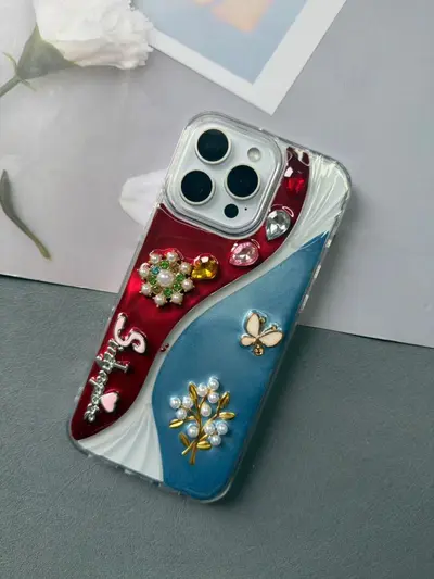 iPhone 17 Pro Max kılıfı, inci kolye ve kelebek dekorasyon - 8