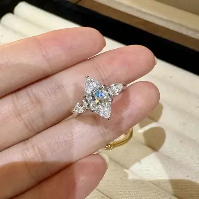 2 karat at gözü üç taş kadın yüzüğü, vintage tasarım - 5