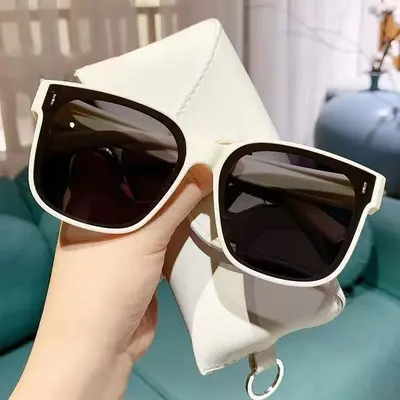 Black Myopia Clip-On Sunglasses, UV Protection for Driving - 3